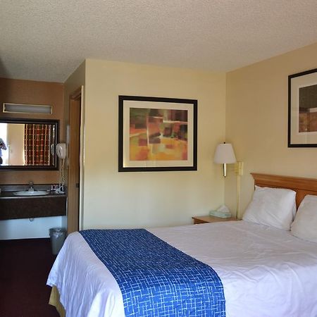Travelodge By Wyndham Sea-Tac Airport North 塔奇拉 外观 照片