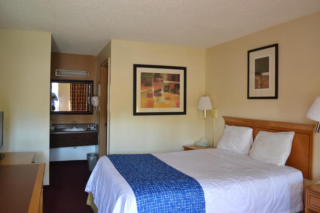 Travelodge By Wyndham Sea-Tac Airport North 塔奇拉 外观 照片