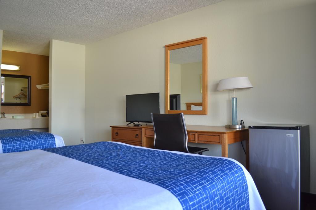 Travelodge By Wyndham Sea-Tac Airport North 塔奇拉 外观 照片
