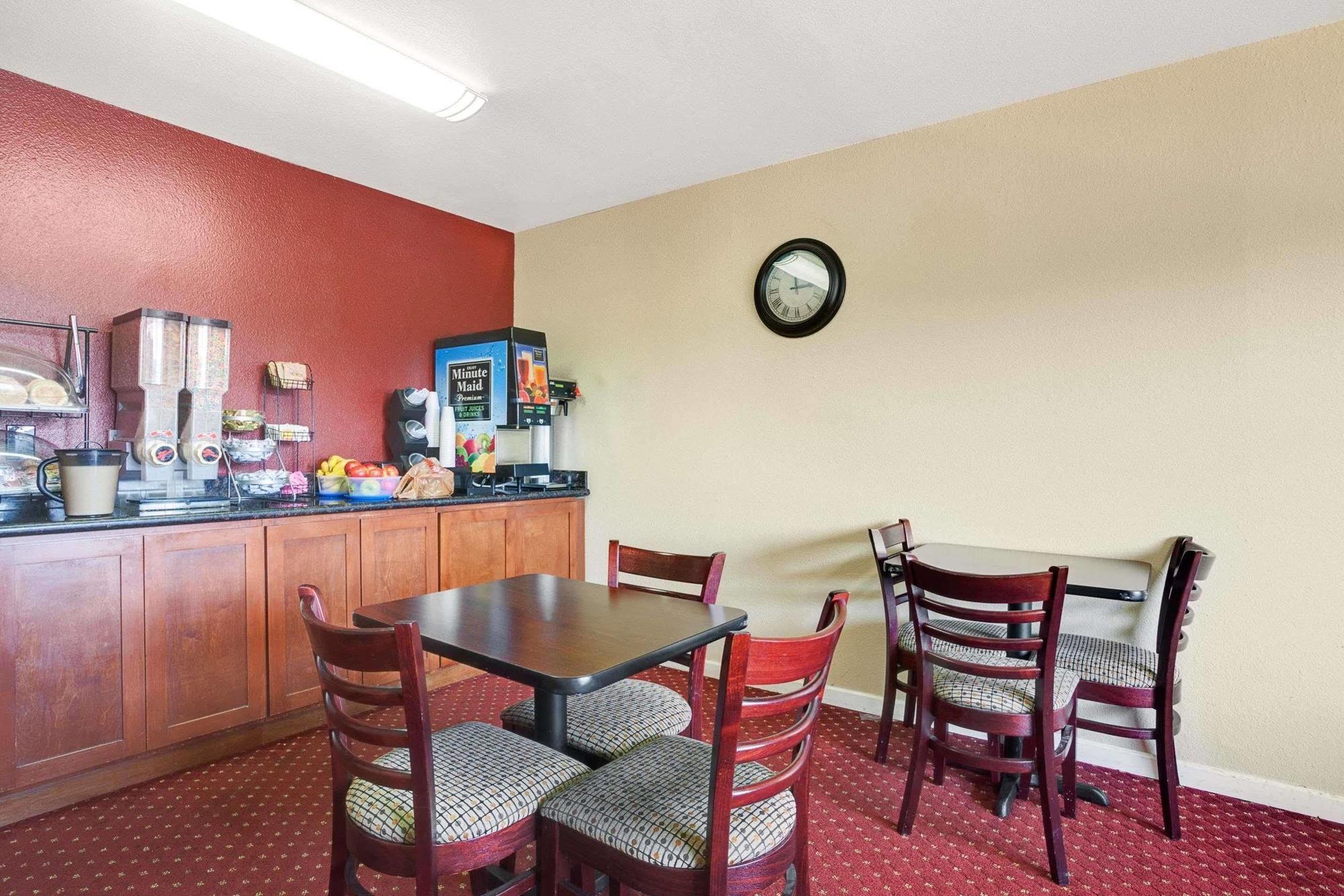 Travelodge By Wyndham Sea-Tac Airport North 塔奇拉 外观 照片