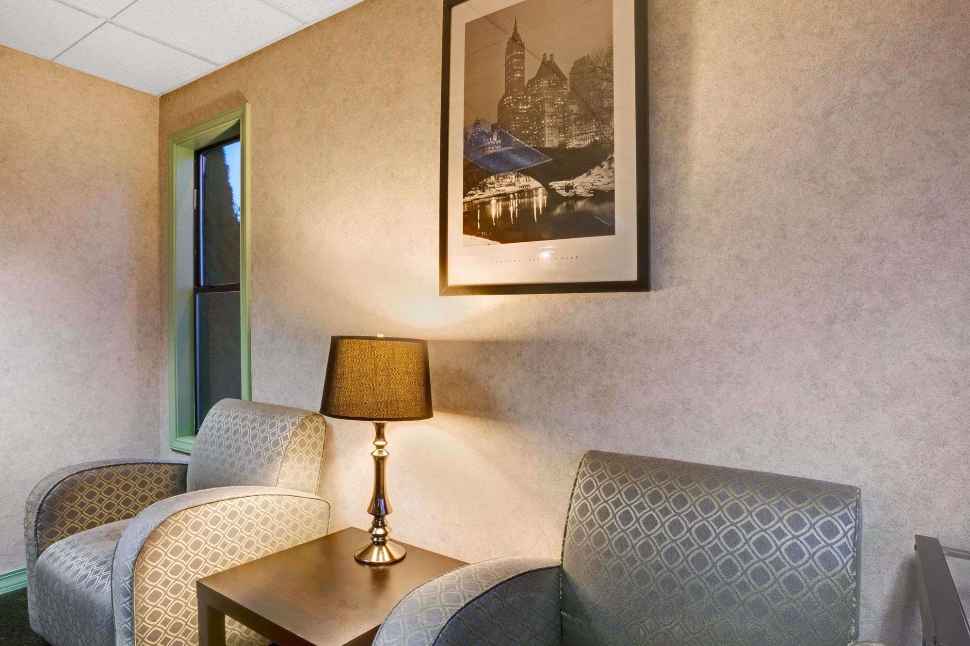 Travelodge By Wyndham Sea-Tac Airport North 塔奇拉 外观 照片